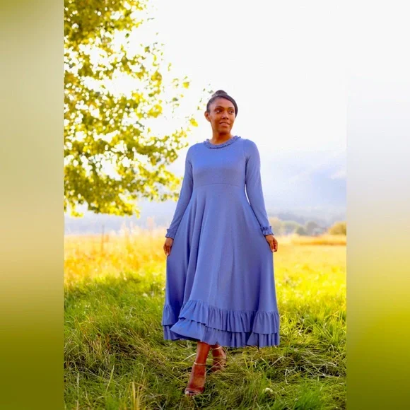 Dainty Jewells - Stroke of Midnight in blue
Elegant Blue Maxi Dress - Picture 1 of 5